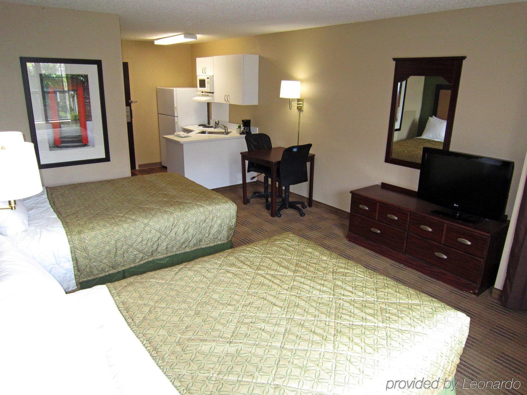 Extended Stay America Select Suites - Tampa - North - Usf - Attractions Eksteriør bilde